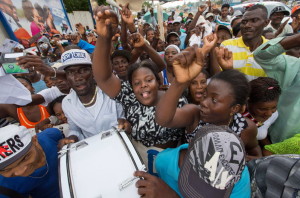 Domingo-Republica-Dominicana-Regularizacion-Extranjeros_LNCIMA20150618_0217_5