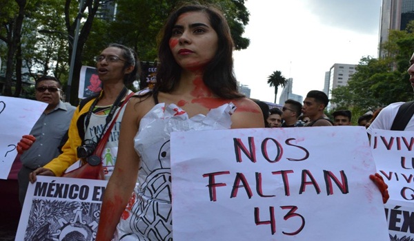 ayotzinapa-caso_iguala-43_normalistas-marcha-ciudad_de_mjexico_MILIMA20160926_0387_3